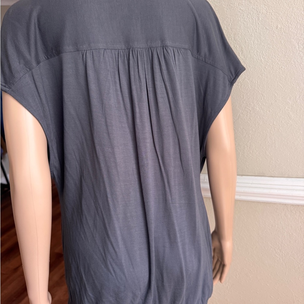 Boden Gray Draped V-Neck Blouse Women Size 8 Elegant Casual Top - Picture 7 of 7